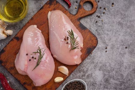 Врач Умнов сообщил, что не стоит есть курицу чаще трех раз в неделю в отсутствие тренировок Врач Умнов сообщил, что не стоит есть курицу чаще трех раз в неделю в отсутствие тренировок