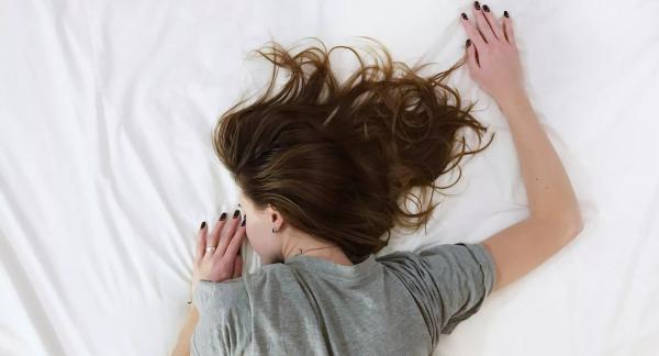 7 упражнений, которые надо выполнять перед сном, чтобы расслабиться 7 упражнений, которые надо выполнять перед сном, чтобы расслабиться