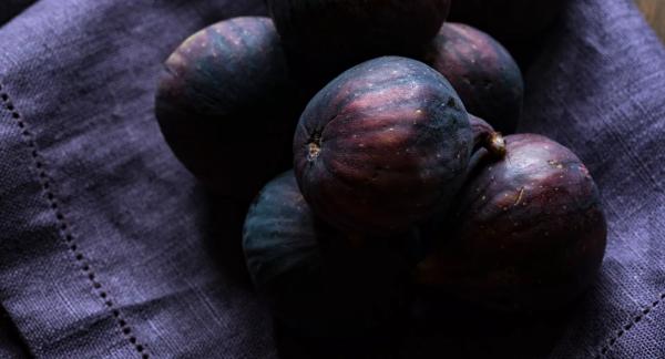 Свежий или сушеный инжир: где больше пользы и как не перебрать с калориями (рецепты) Свежий или сушеный инжир: где больше пользы и как не перебрать с калориями (рецепты)