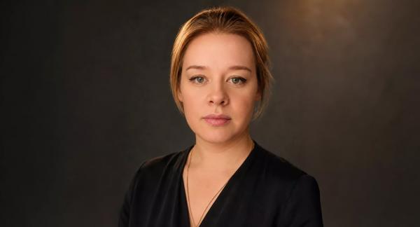 Нет скамьи? Не проблема! Силовая тренировка с гантелями на полу (видео)